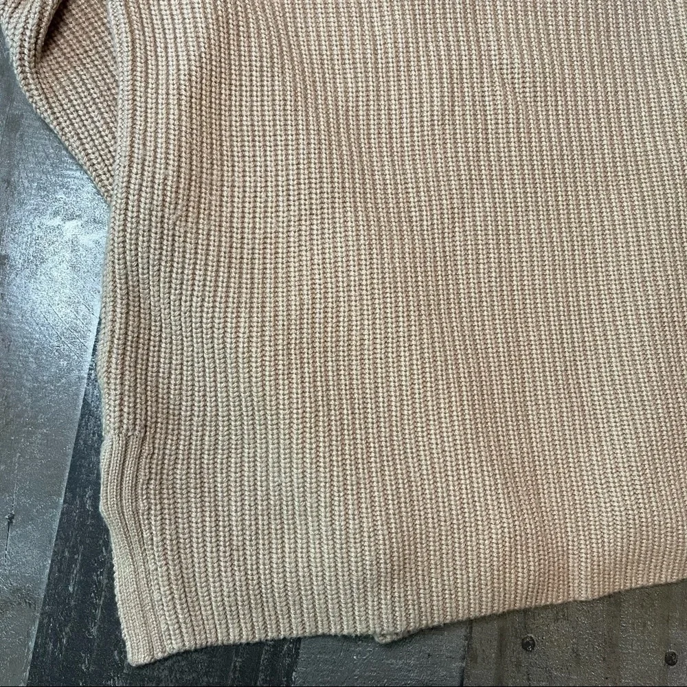 Banana Republic Small Tan Sweater - Picture 7 of 8